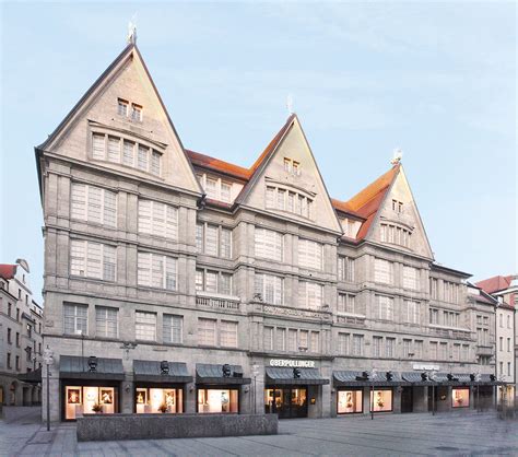 Oberpollinger: A MUNICH SHOPPING ICON THAT IS .